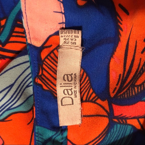 Orange Floral Sleeveless Blouse - Picture 2 of 2